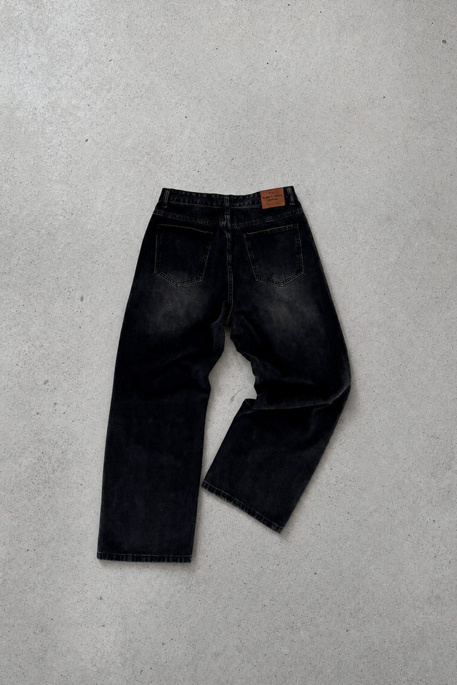 black baggy* jeans