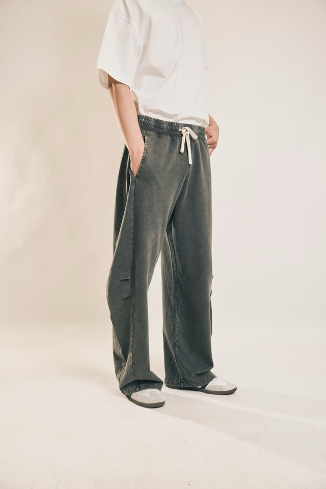 Green graphite sport pants